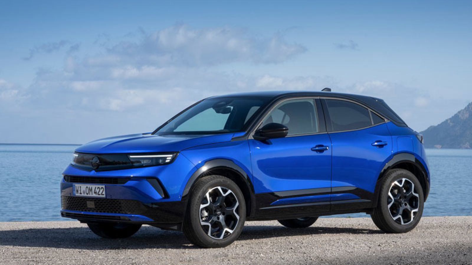 Το Opel Mokka από την εμπρός αριστερή γωνία