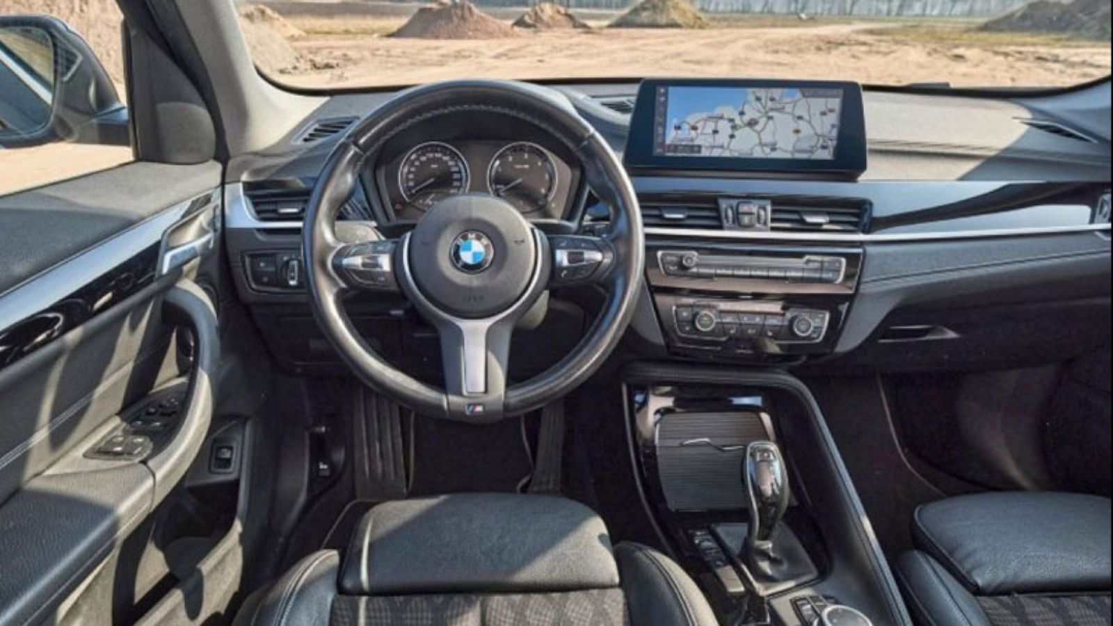 Το εσωτερικό της BMW X1