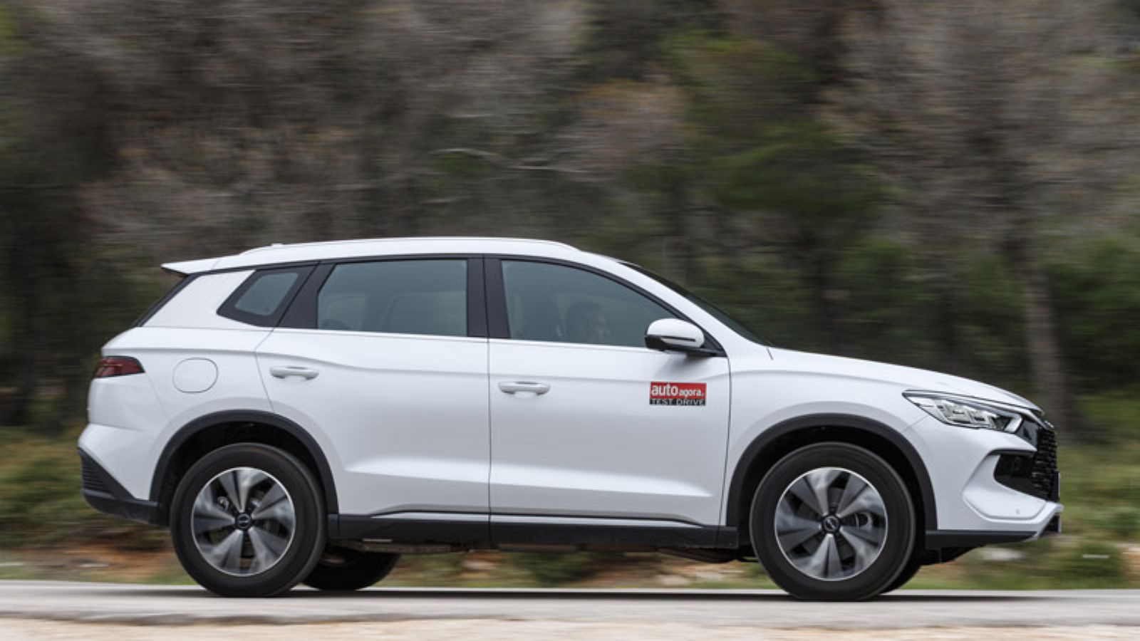BYD Sealion 5 DM-i: Τι βαθμό παίρνει σε κατανάλωση, χώρους, επιδόσεις, εγγυήσεις;