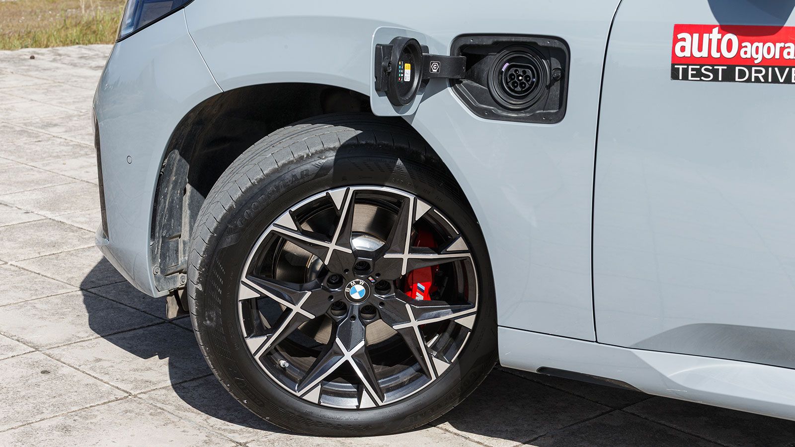 BMW X3 30e xDrive 299 PS: Πολυτέλεια, επιδόσεις και οικονομία καυσίμων