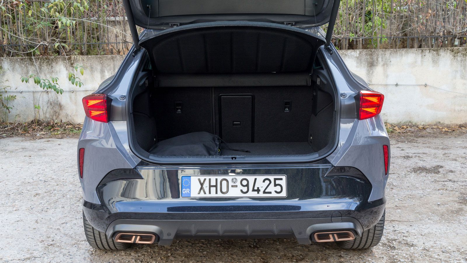 Cupra Formentor. Τι βαθμό παίρνει σε κατανάλωση, χώρους, επιδόσεις, εγγυήσεις.