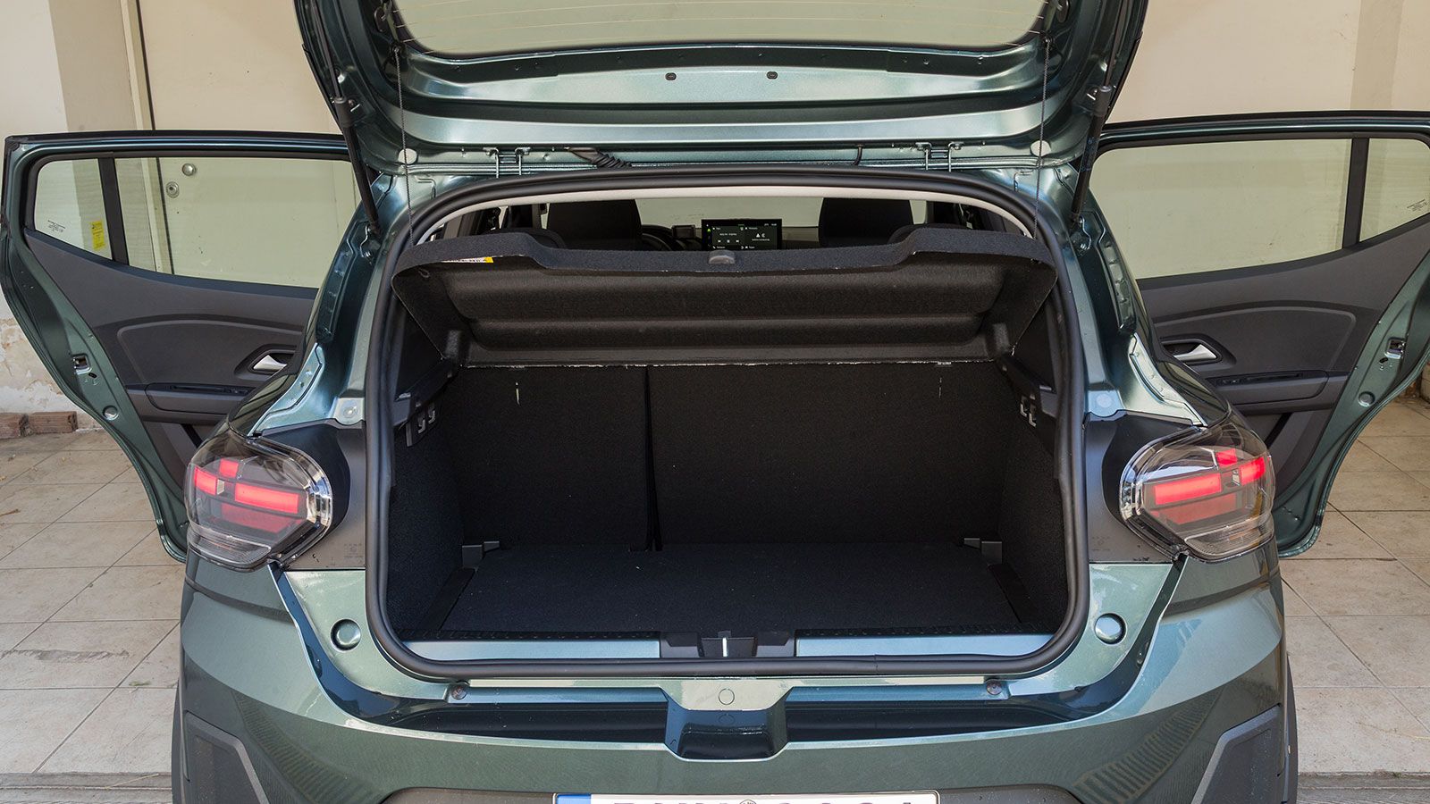 Dacia Sandero Stepway. Τι βαθμό παίρνει σε κατανάλωση, χώρους, επιδόσεις, εγγυήσεις.
