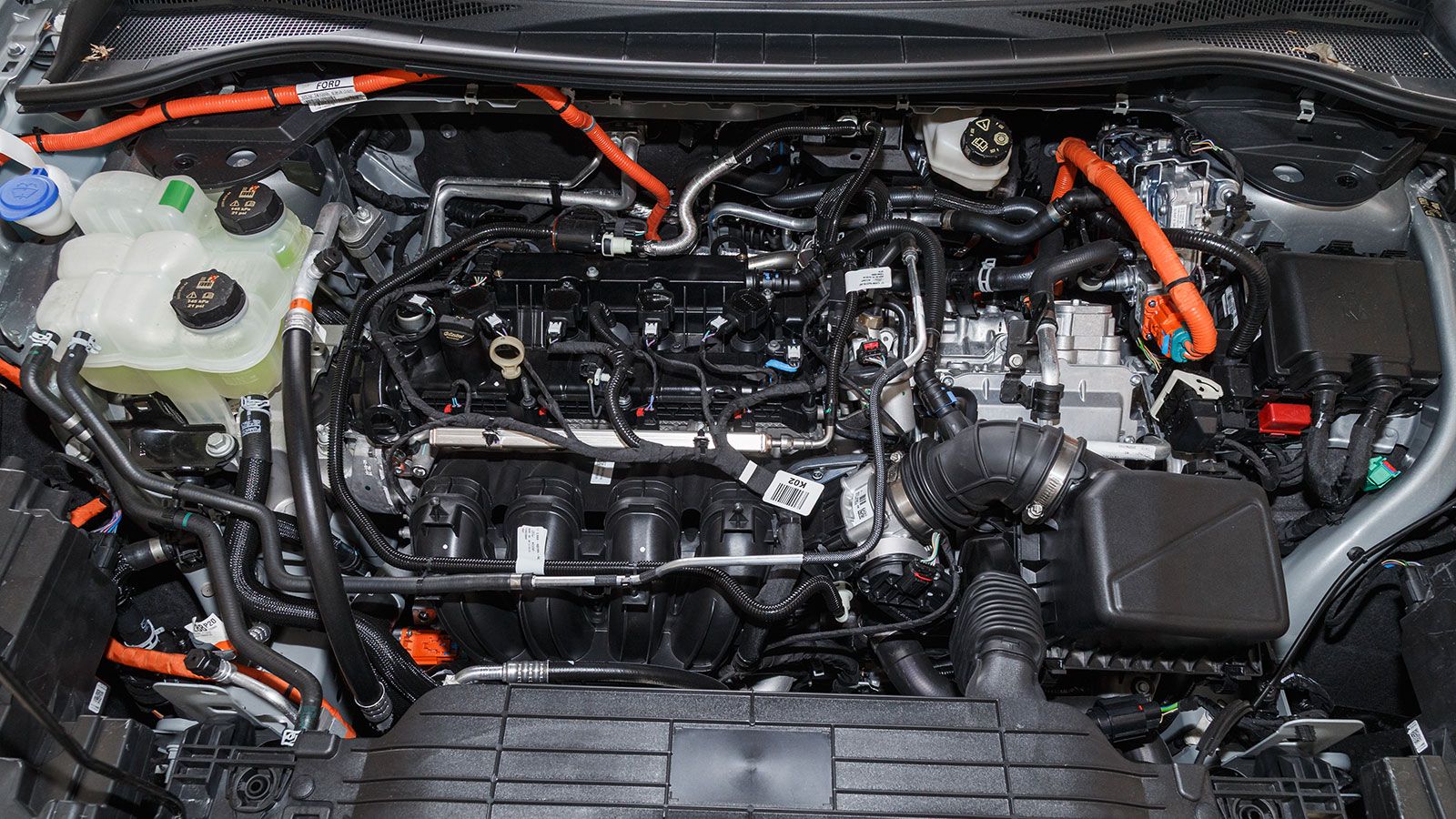 Ford Kuga. Τι βαθμό παίρνει σε κατανάλωση, χώρους, επιδόσεις, εγγυήσεις.