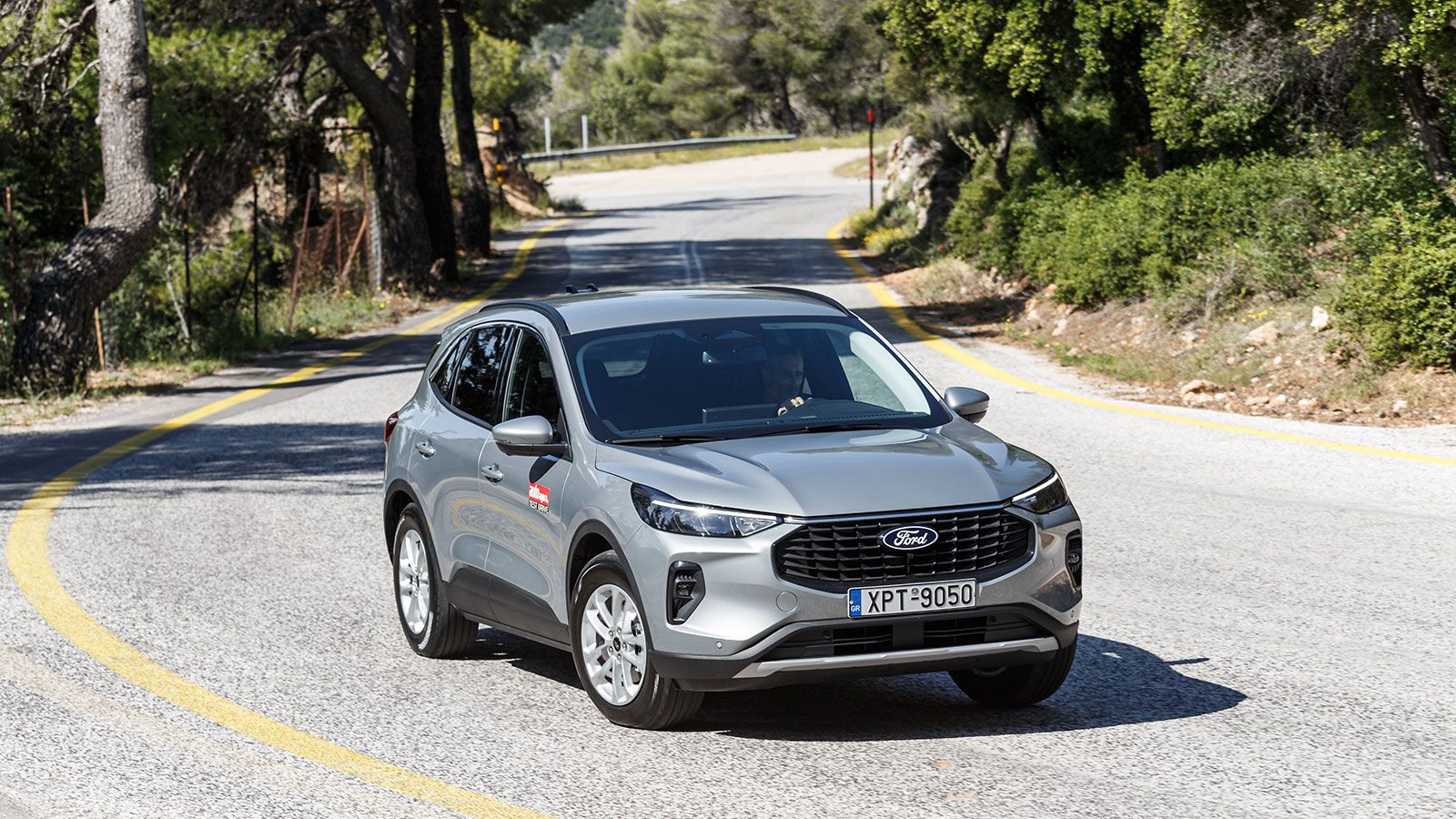 Ford Kuga. Πόσο καλό είναι σε εξοπλισμό άνεσης και ασφάλειας.