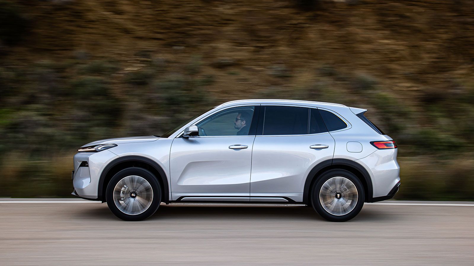 Geely Starray EM-i: Οδηγούμε το πρώτο «διεθνές» plug-in hybrid SUV της Geely