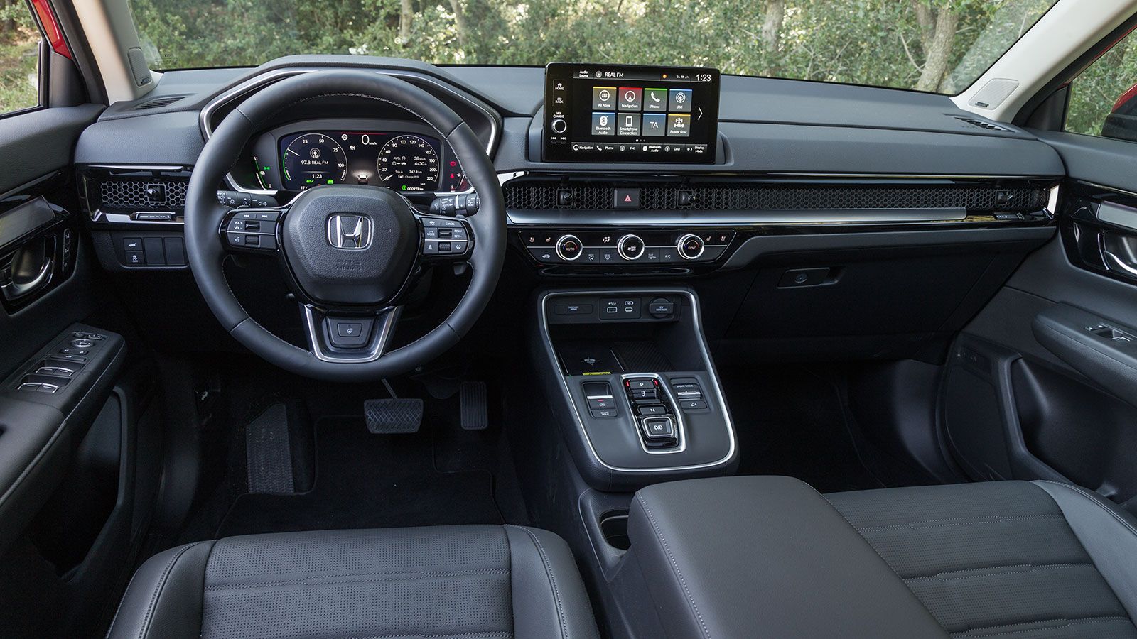 Honda Cr-v. Πόσο καλό είναι σε εξοπλισμό άνεσης και ασφάλειας.