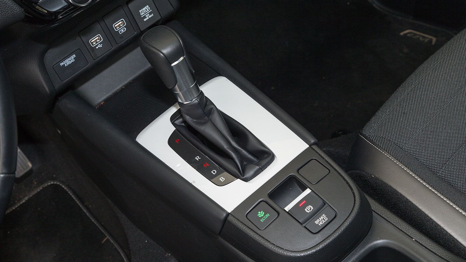 Honda Jazz Crosstar. Πόσο καλό είναι σε εξοπλισμό άνεσης και ασφάλειας.