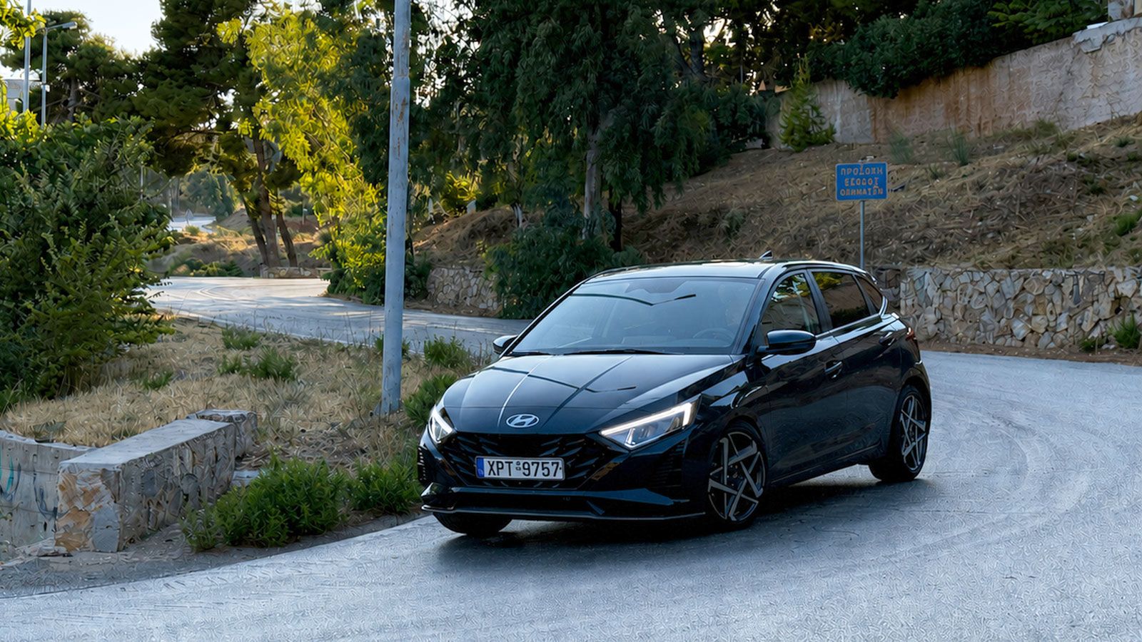 Hyundai I20. Πόσο καλό είναι σε εξοπλισμό άνεσης και ασφάλειας.