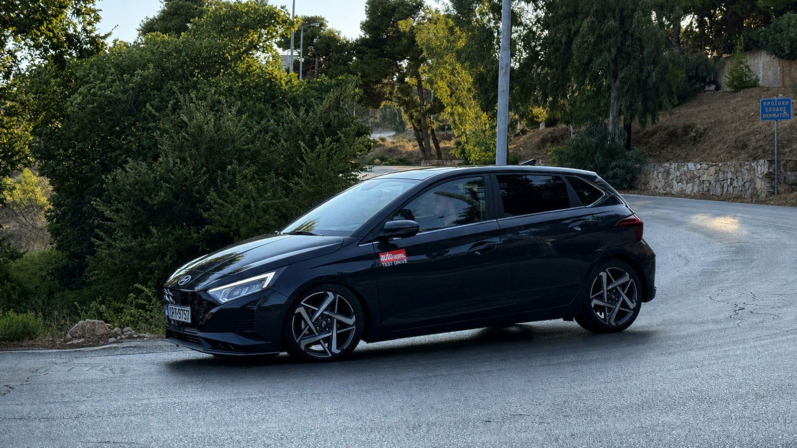 Δοκιμή Hyundai i20 1.0 T-GDI 90 PS 7DCT: Έχασε άλογα, αλλά κέρδισε σε ουσία