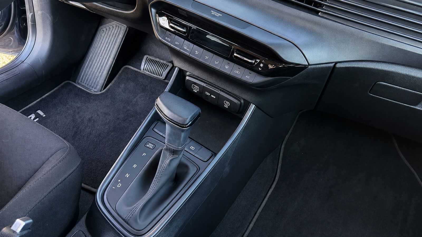 Hyundai I20. Τι βαθμό παίρνει σε κατανάλωση, χώρους, επιδόσεις, εγγυήσεις.