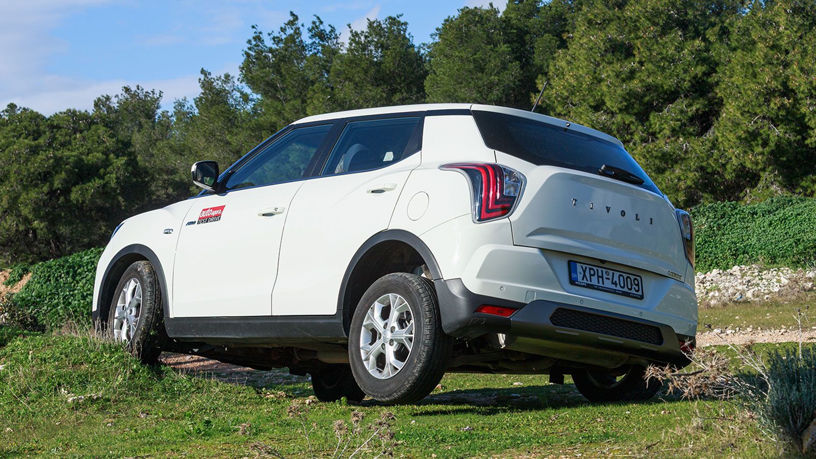 Kgm Tivoli. Τι βαθμό παίρνει σε κατανάλωση, χώρους, επιδόσεις, εγγυήσεις.