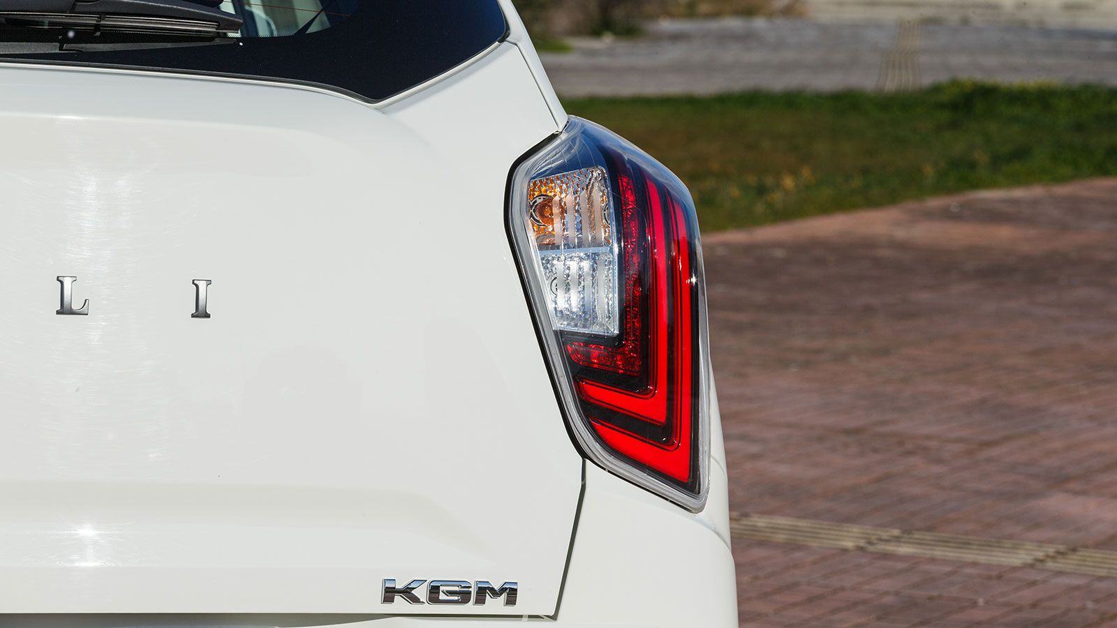 Λιτή σχεδίαση χωρίς περιττά στοιχεία.