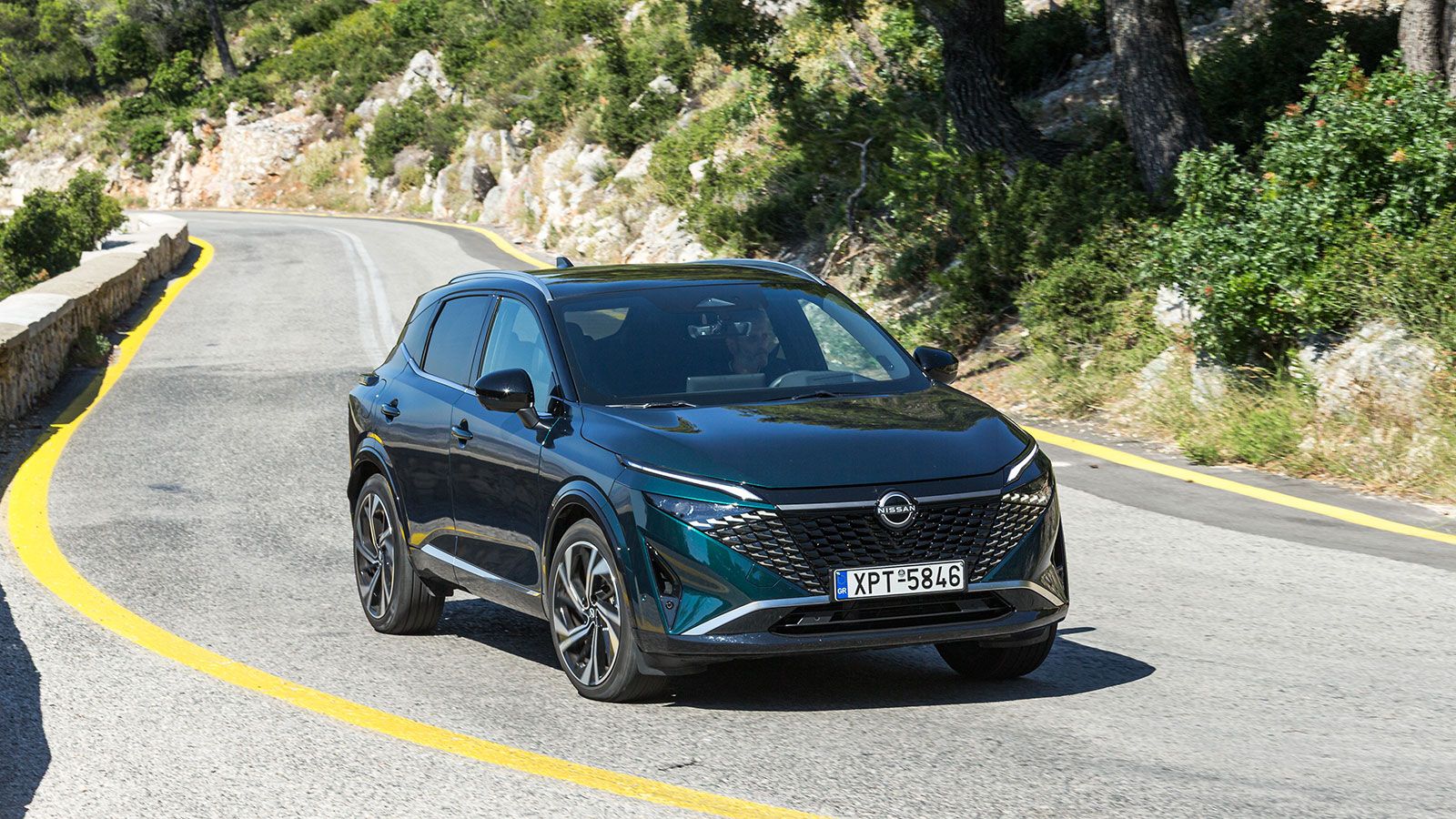 Nissan Qashqai. Πόσο καλό είναι σε εξοπλισμό άνεσης και ασφάλειας.