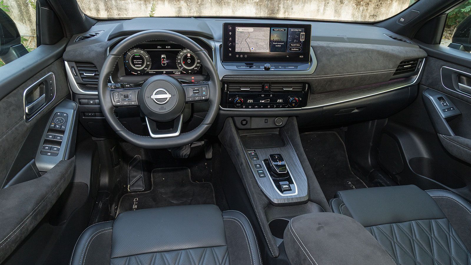 Nissan Qashqai. Πόσο καλό είναι σε εξοπλισμό άνεσης και ασφάλειας.