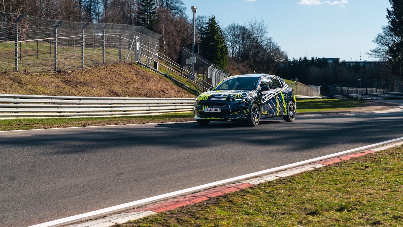 Στην «Πράσινη Κόλαση» το Νέο Opel Corsa GSE: Ηλεκτρική Καταιγίδα στο Nurburgring