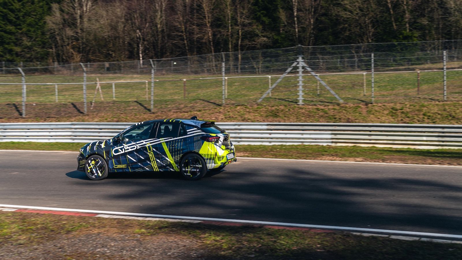 Στην «Πράσινη Κόλαση» το Νέο Opel Corsa GSE: Ηλεκτρική Καταιγίδα στο Nurburgring