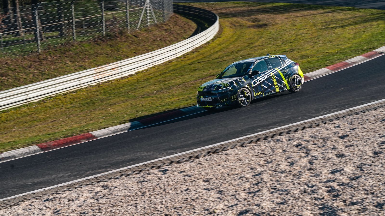 Στην «Πράσινη Κόλαση» το Νέο Opel Corsa GSE: Ηλεκτρική Καταιγίδα στο Nurburgring