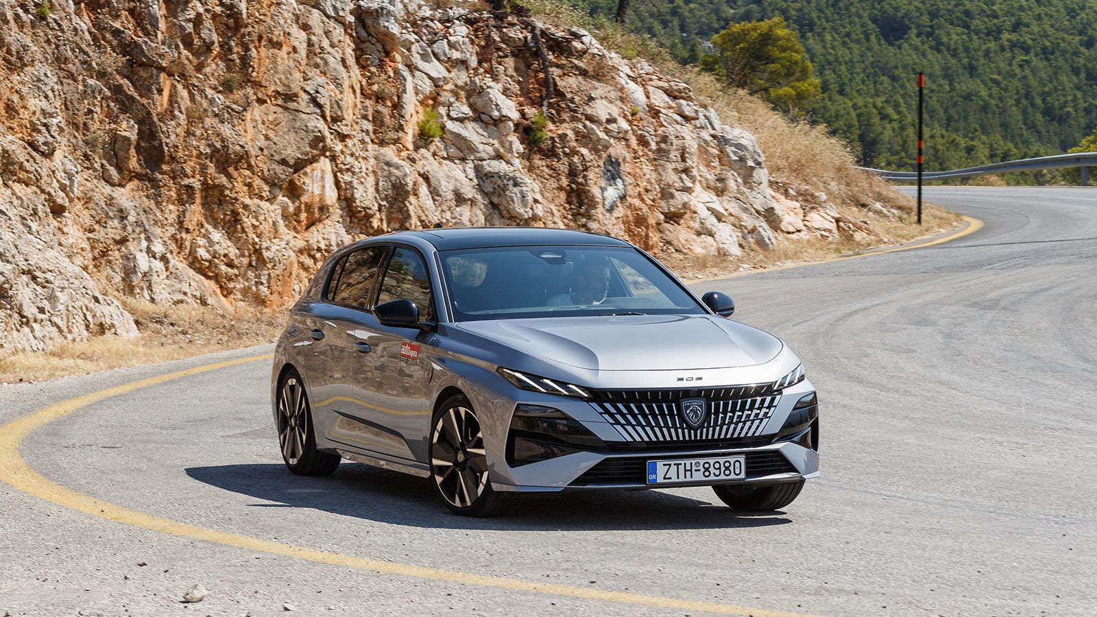 Peugeot 308. Πόσο καλό είναι σε εξοπλισμό άνεσης και ασφάλειας.