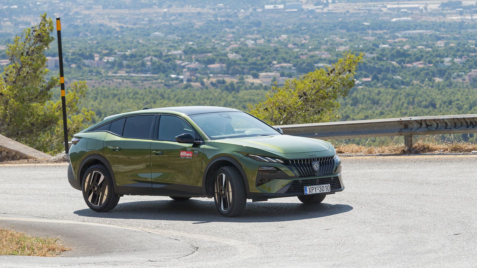 Peugeot 408. Τι βαθμό παίρνει σε κατανάλωση, χώρους, επιδόσεις, εγγυήσεις.