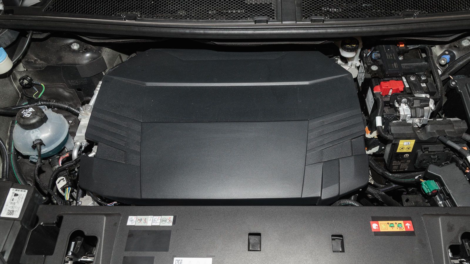 Peugeot 3008. Τι βαθμό παίρνει σε κατανάλωση, χώρους, επιδόσεις, εγγυήσεις.