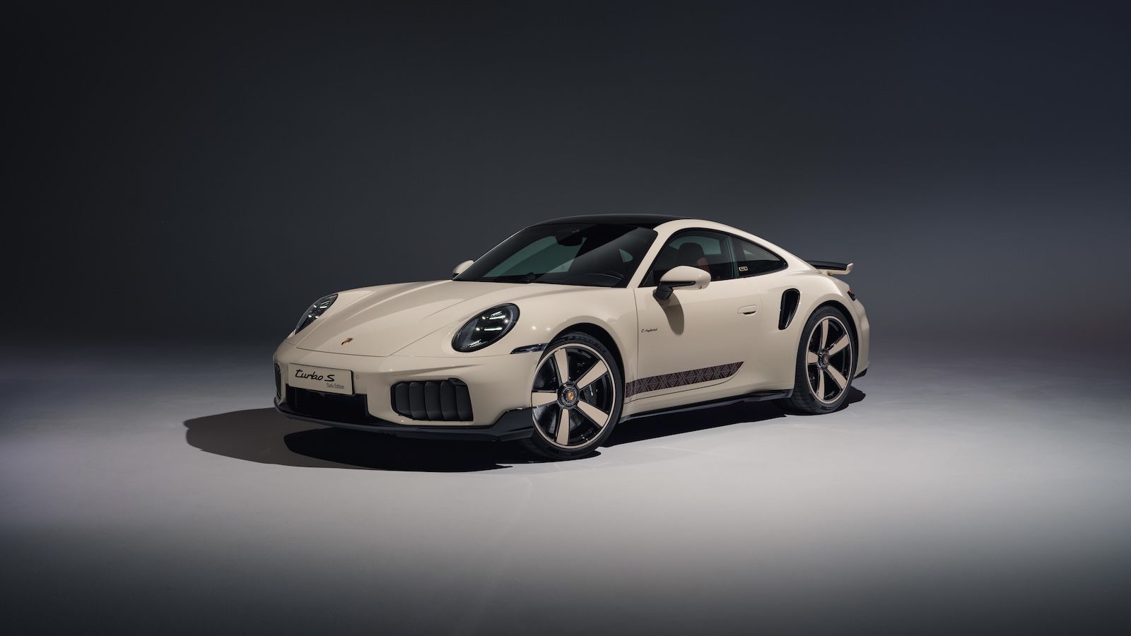 Το όνομα συλλεκτική έκδοση της 911 Turbo S είναι Sadu Edition