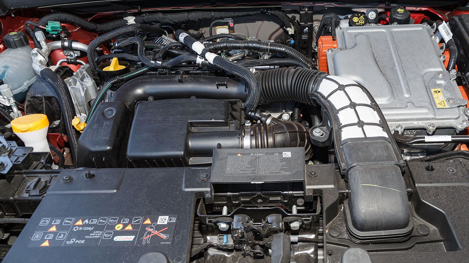 Renault Captur. Τι βαθμό παίρνει σε κατανάλωση, χώρους, επιδόσεις, εγγυήσεις.