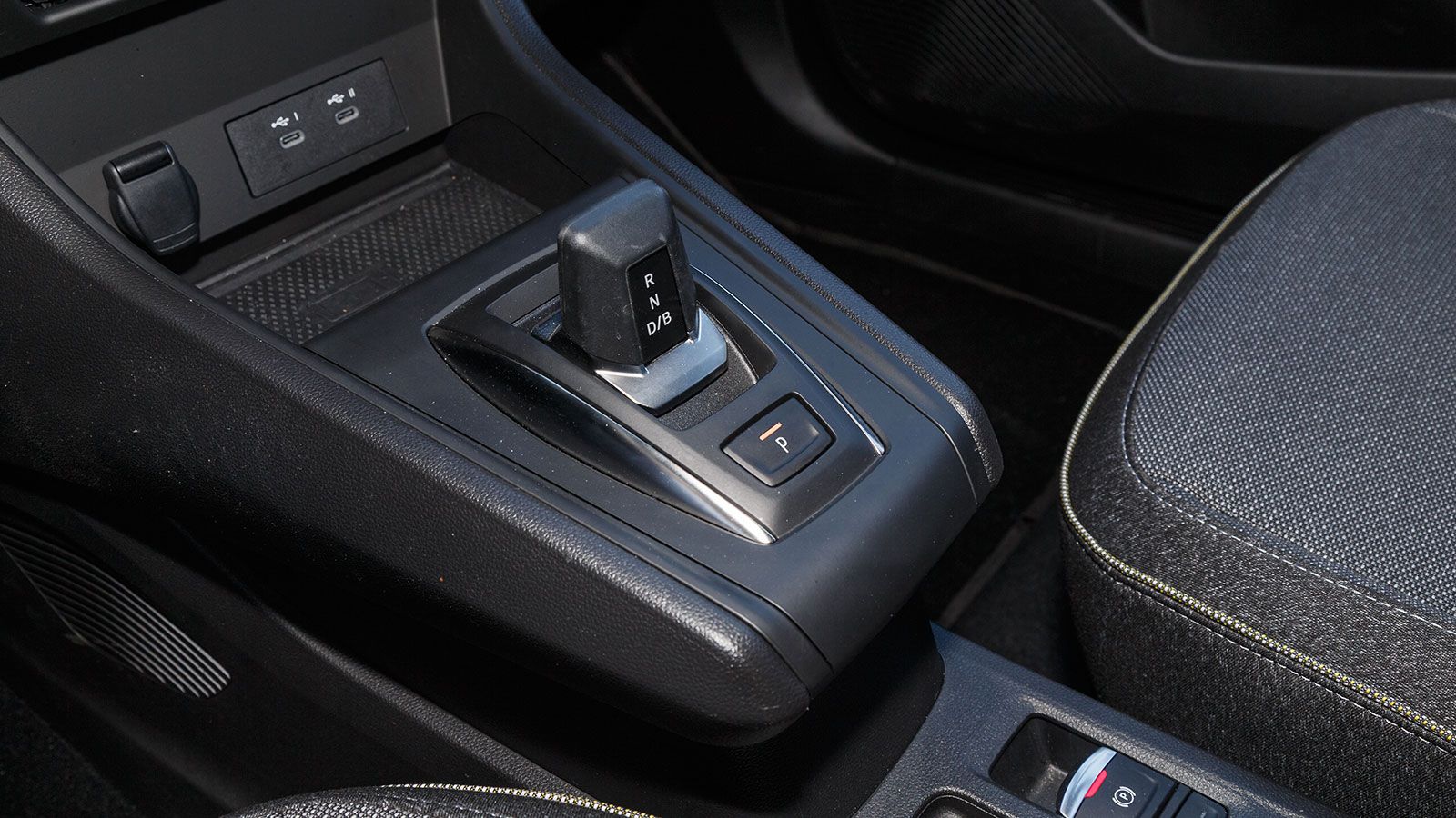 Renault Captur. Πόσο καλό είναι σε εξοπλισμό άνεσης και ασφάλειας.