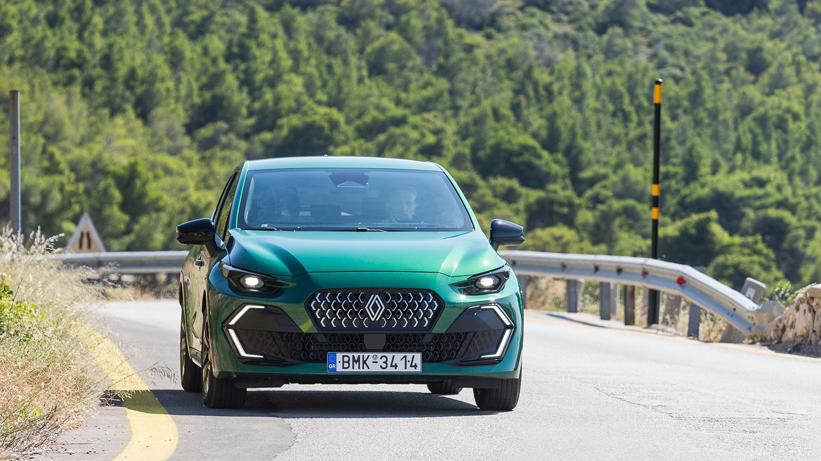 Renault Clio. Πόσο καλό είναι σε εξοπλισμό άνεσης και ασφάλειας.