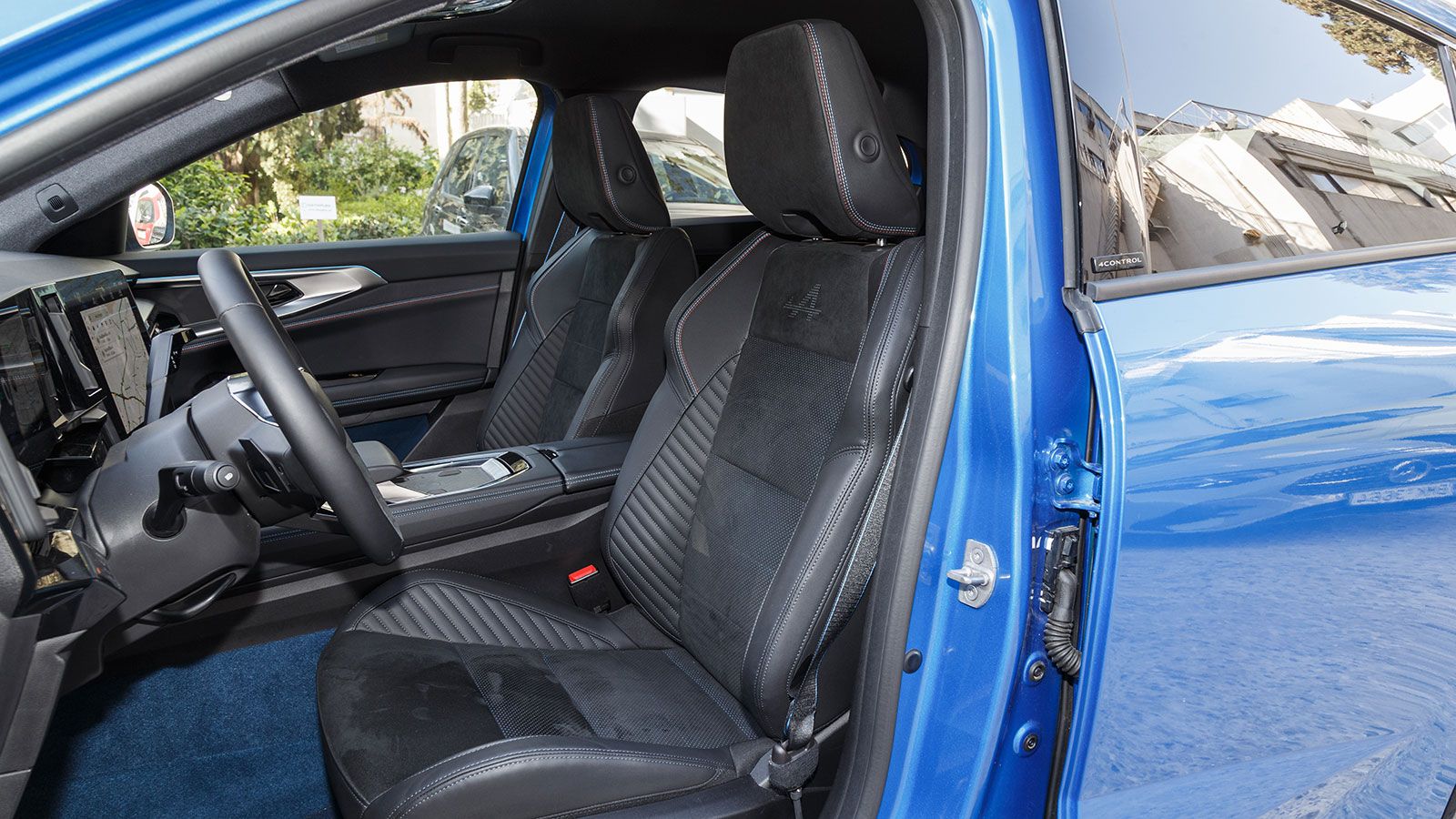 Δοκιμή: Renault Rafale Hyper Hybrid E-Τech 4x4 300 PS – Χαμηλές πτήσεις