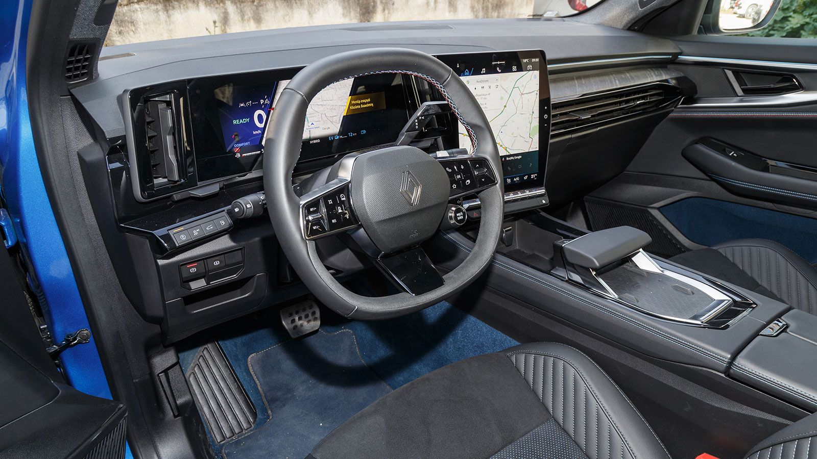 Renault Rafale. Πόσο καλό είναι σε εξοπλισμό άνεσης και ασφάλειας.