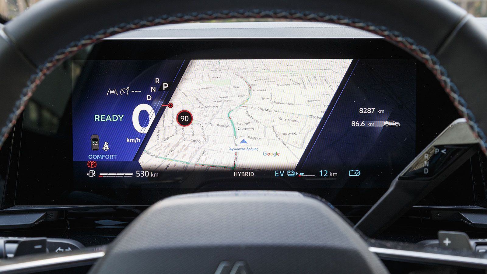 Renault Rafale. Πόσο καλό είναι σε εξοπλισμό άνεσης και ασφάλειας.