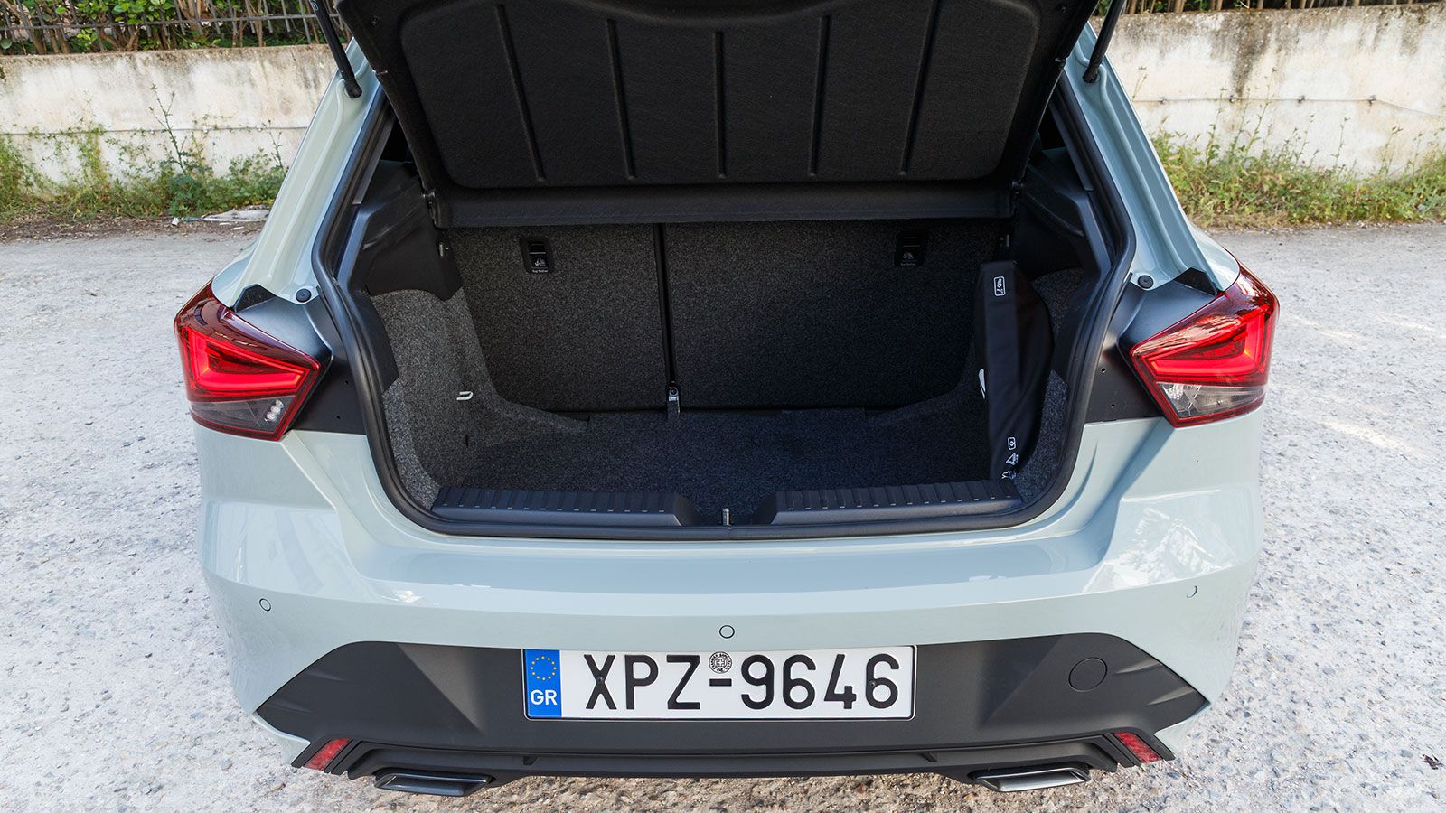 Seat Ibiza. Τι βαθμό παίρνει σε κατανάλωση, χώρους, επιδόσεις, εγγυήσεις.