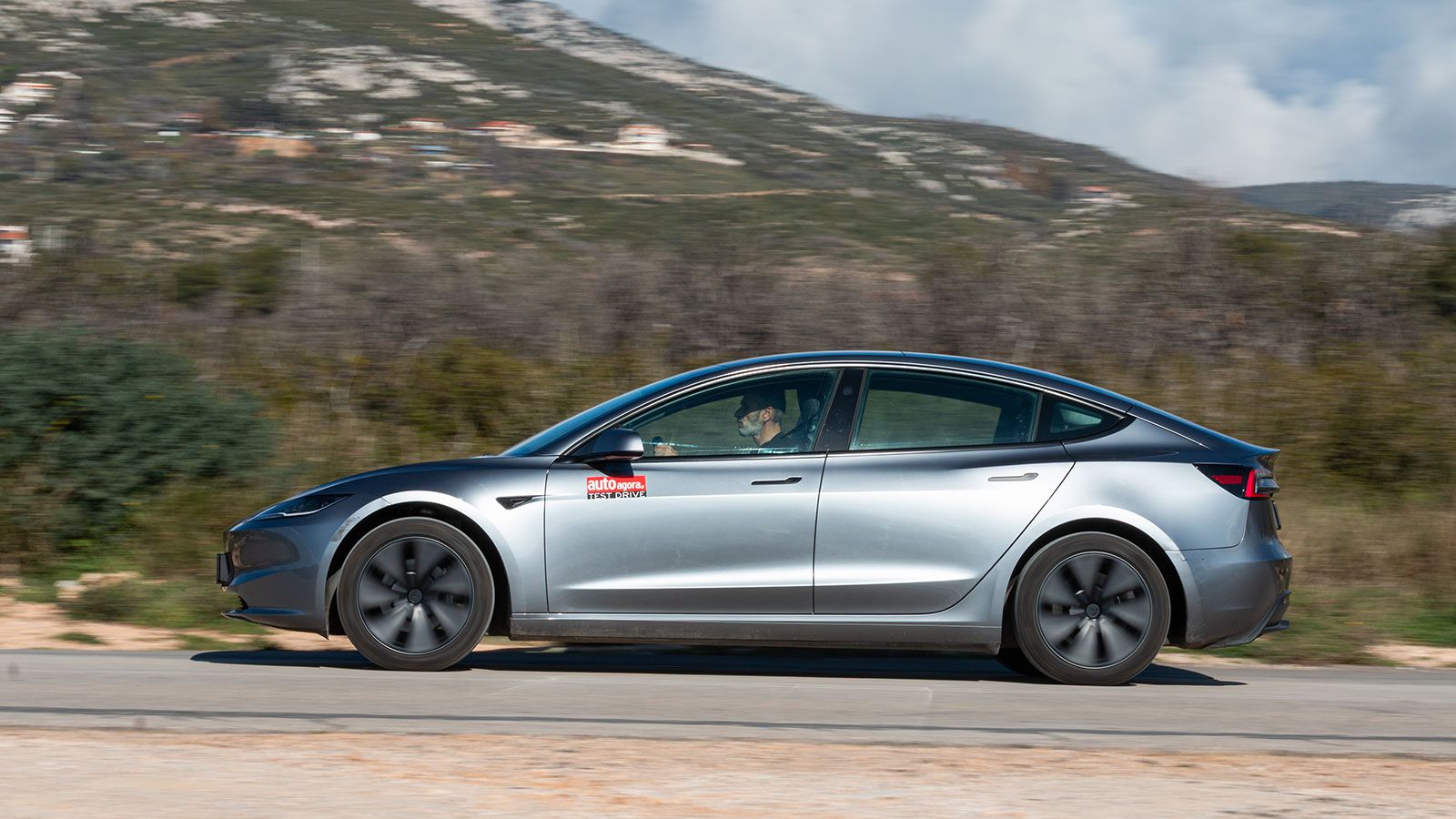 Βελτιωμένη αεροδυναμική, χωρίς να αλλοιώνεται η γνώριμη σιλουέτα.