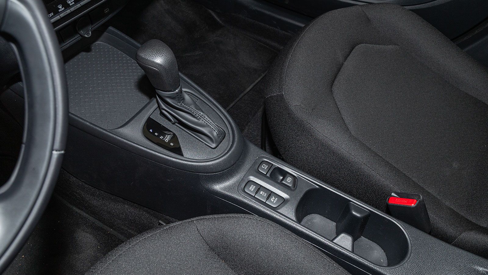 Toyota Aygo X. Πόσο καλό είναι σε εξοπλισμό άνεσης και ασφάλειας.