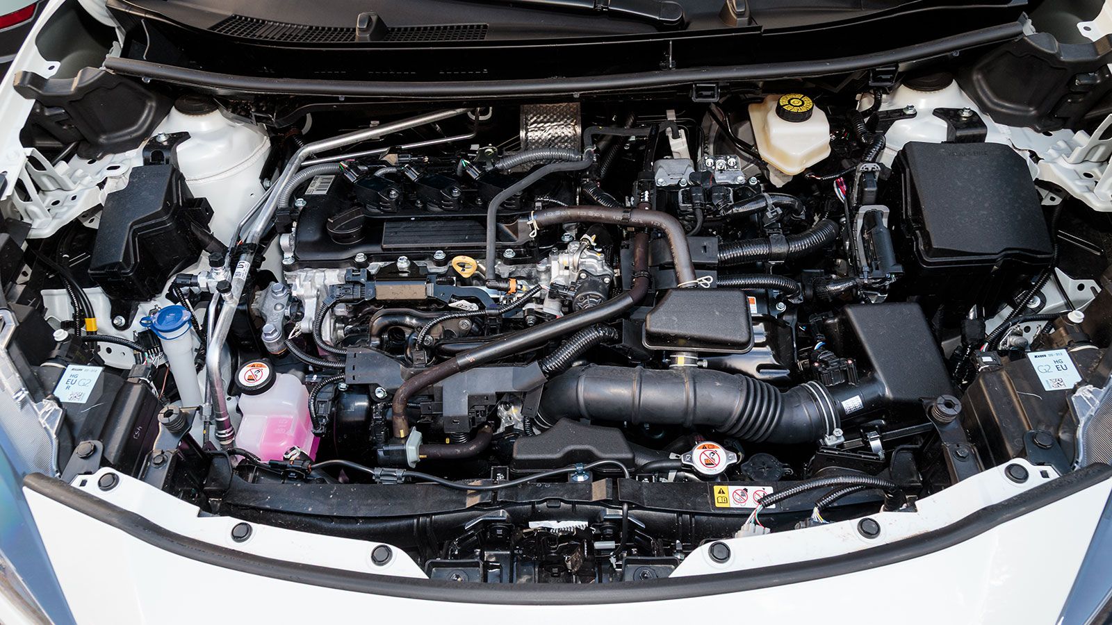 Toyota Yaris Cross. Τι βαθμό παίρνει σε κατανάλωση, χώρους, επιδόσεις, εγγυήσεις.