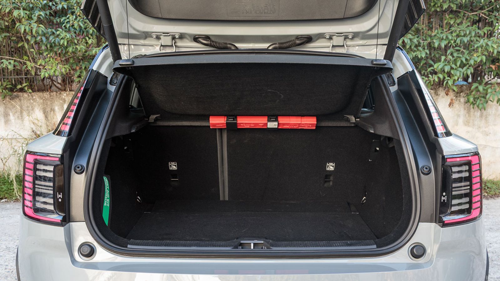 Volvo Ex30. Τι βαθμό παίρνει σε κατανάλωση, χώρους, επιδόσεις, εγγυήσεις.