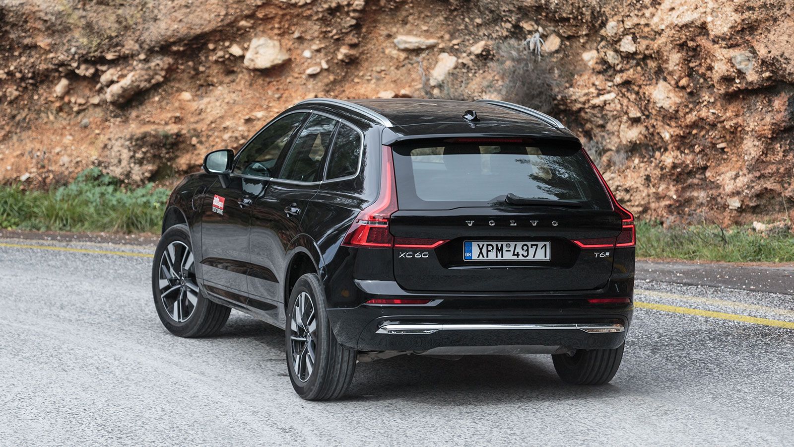 Βγάζει 70 χλμ. αμιγώς ηλεκτρικά και κάνει το 0-100 σε 5,3 δλ.