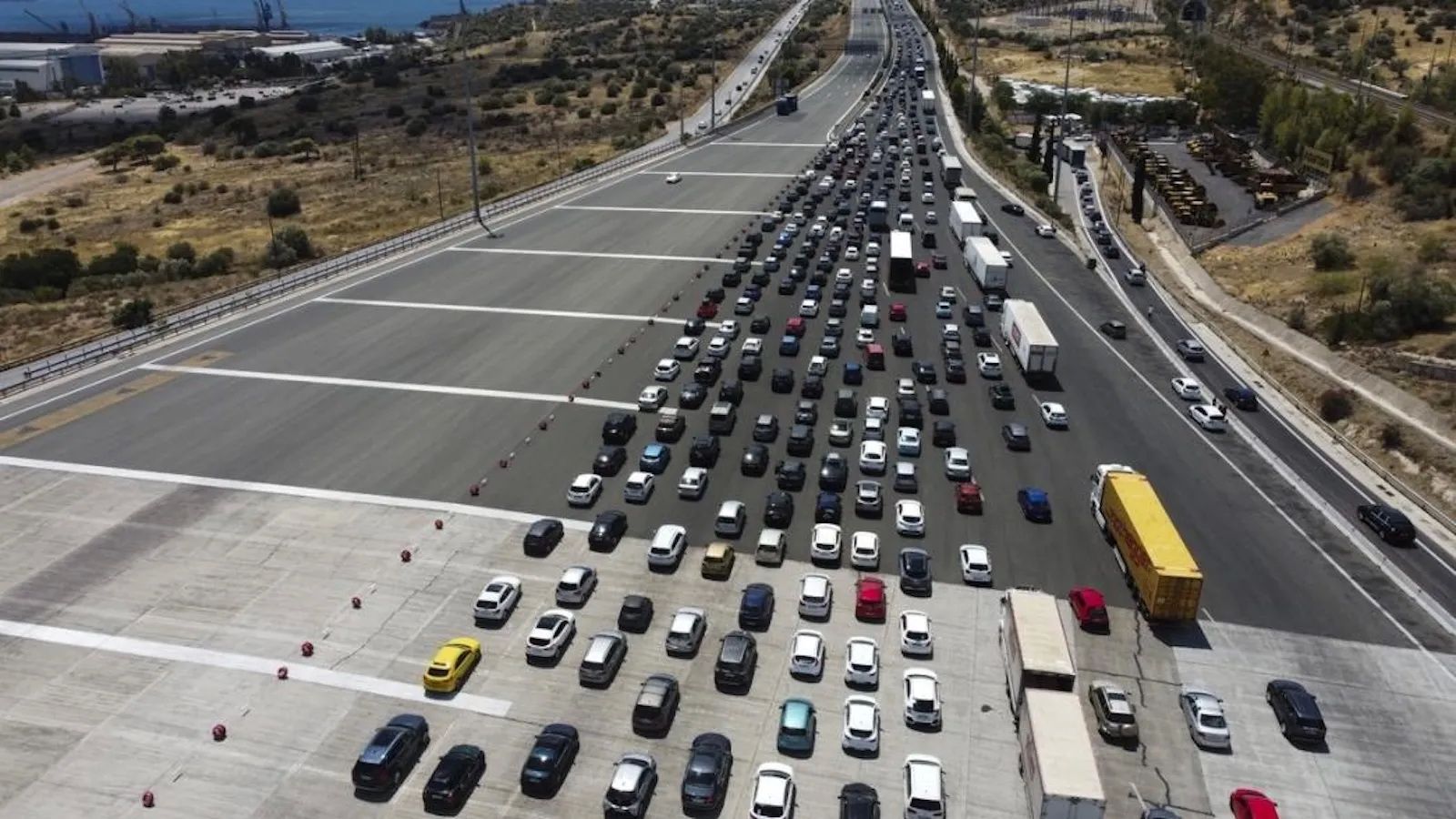 Τροχαία: Μέτρα και απαγόρευση κυκλοφορίας φορτηγών το τριήμερο του Αγ. Πνεύματος