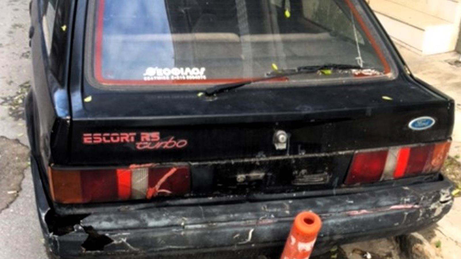 Απομάκρυνση εγκαταλελειμμένων οχημάτων από τον Δήμο Αιγάλεω