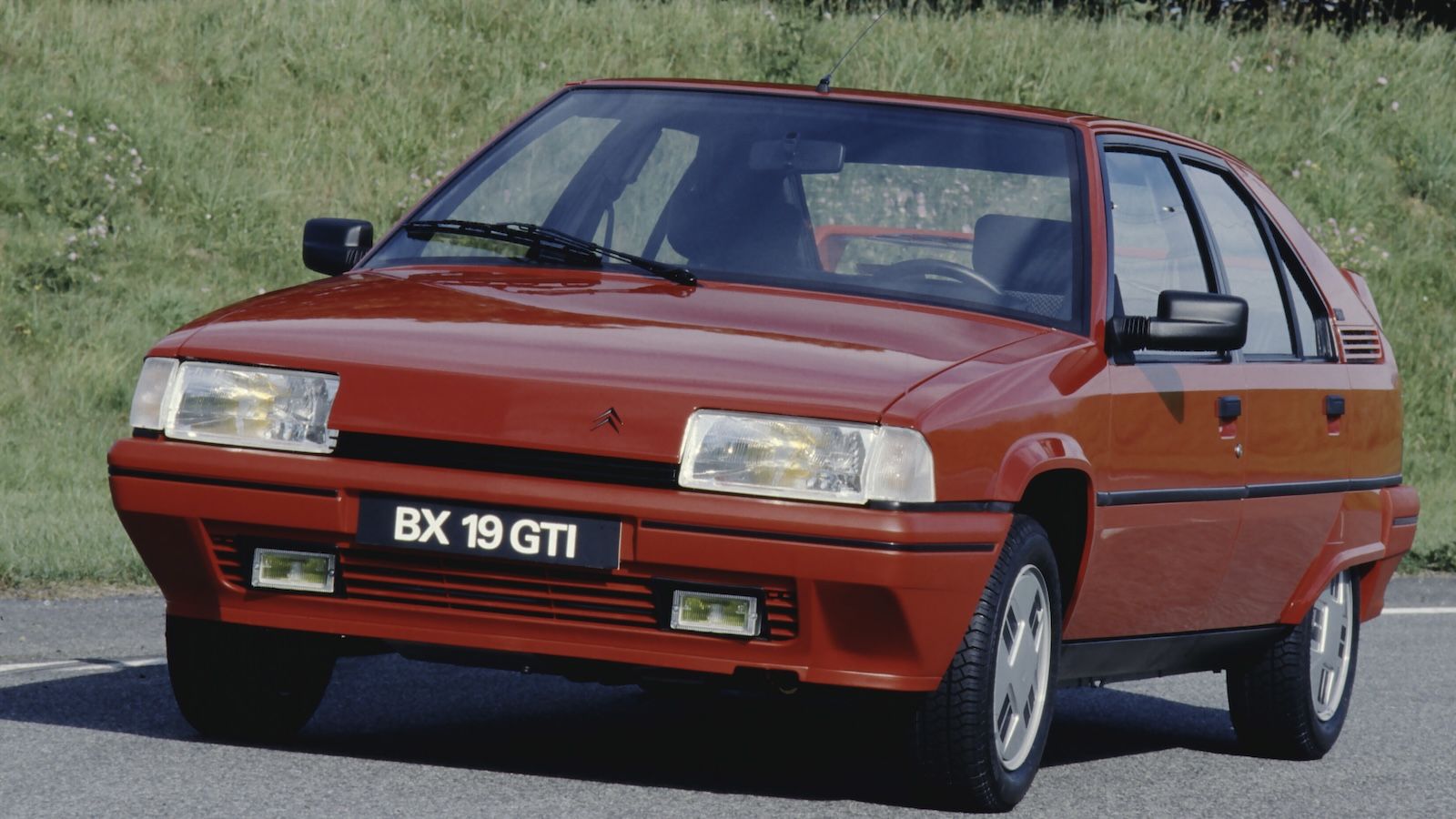 Citroen BX GTi: 40 χρόνια από το sport sedan των 200 χλμ./ώρα