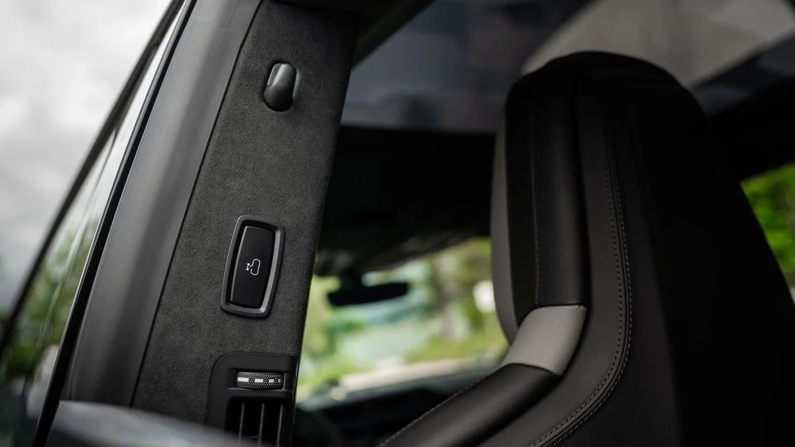 Porsche Cayenne Electric: Ασύρματη φόρτιση 11 kW και νέος εξοπλισμός