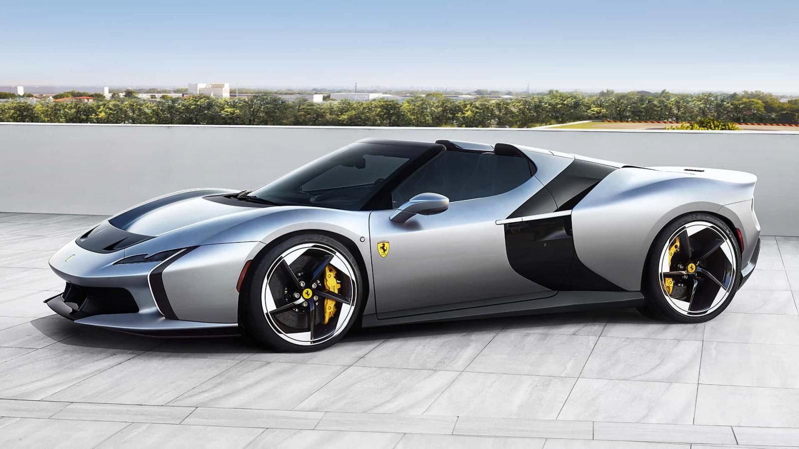 Ντεμπούτο για τη νέα Ferrari HC25 με «καθαρό» V8 μοτέρ  