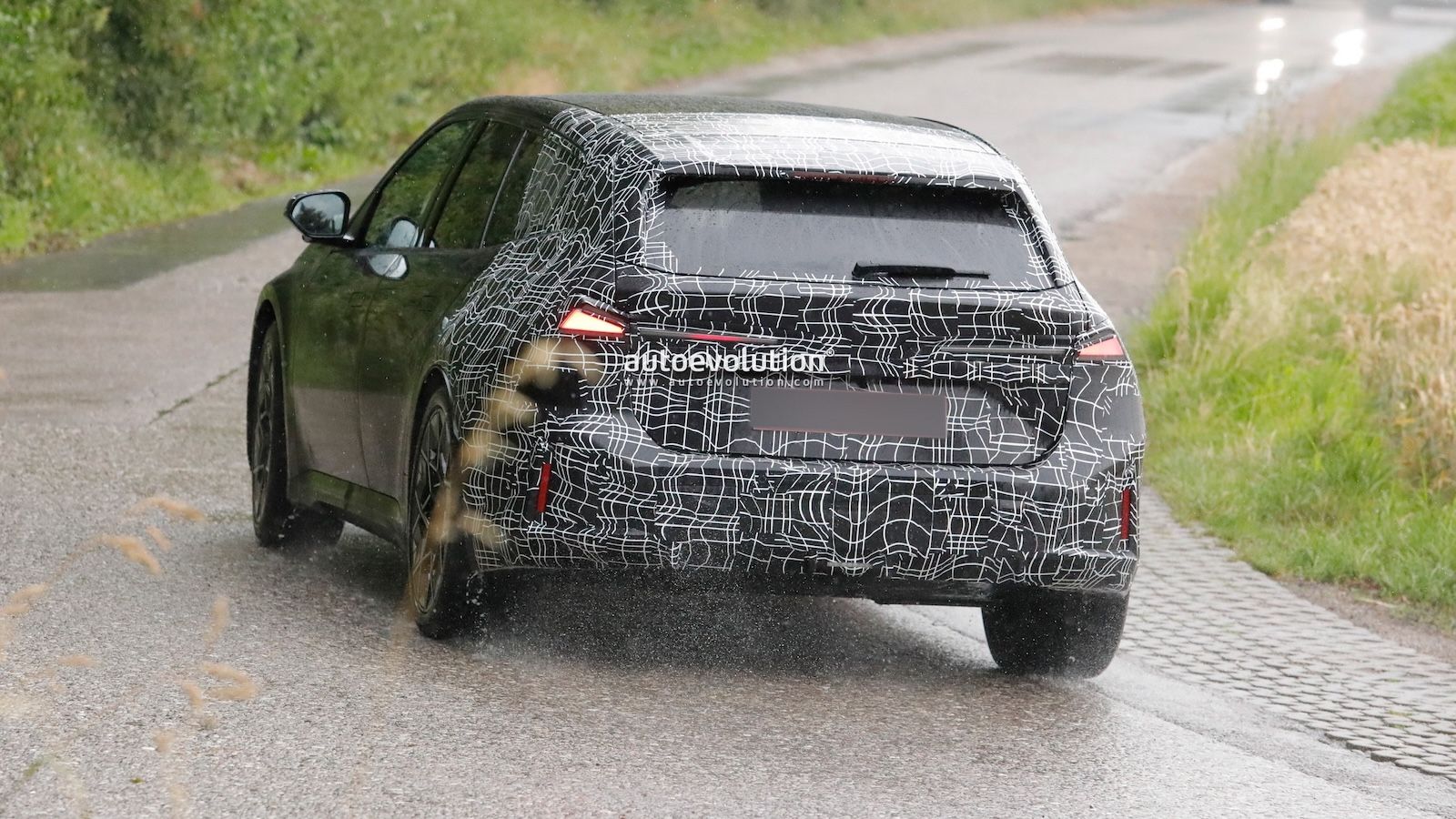 Σε δοκιμές η νέα ηλεκτρική BMW i3 Touring