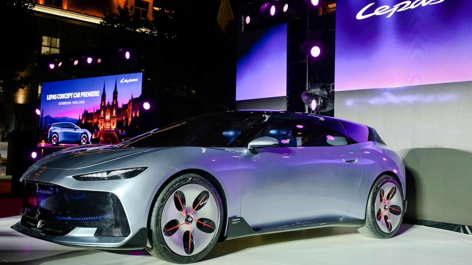 Lepas Aura: Επίσημη πρεμιέρα για το 2πορτο Shooting Brake