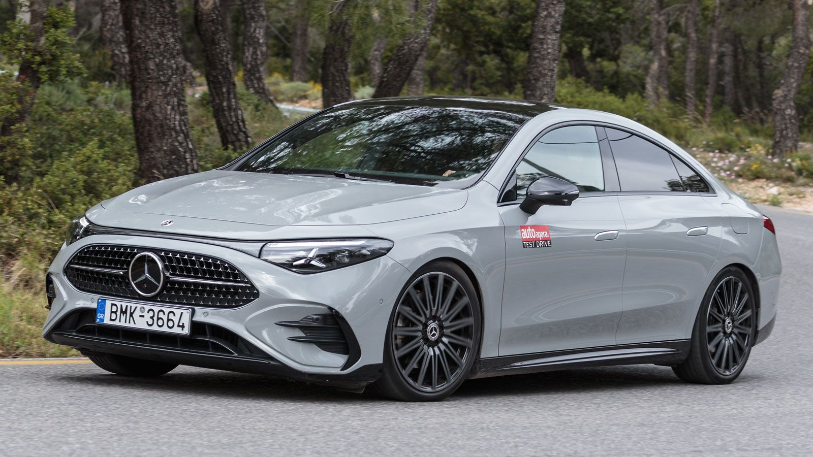 Mercedes CLA Hybrid: Πώς κινείται ηλεκτρικά & έχει κατανάλωση 5 λίτρα;