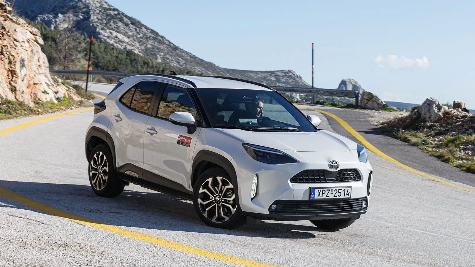 Toyota Yaris Cross 130 PS: 4,2 λτ. στην πόλη και 5,2 λτ. μέση κατανάλωση
