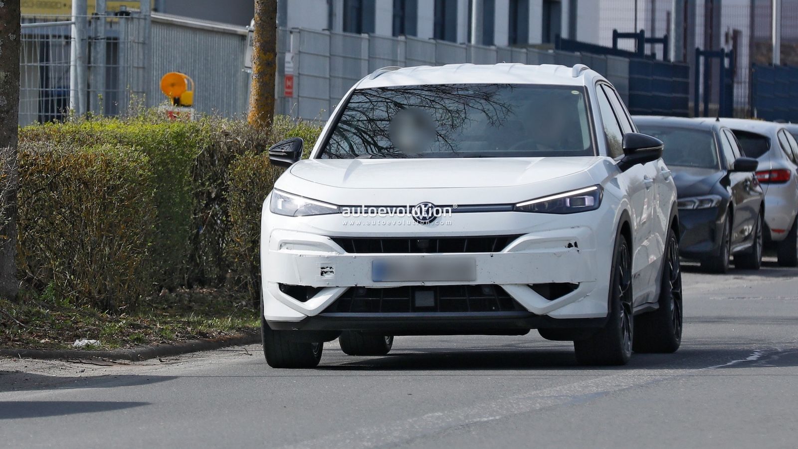 Σε φάση τελικών δοκιμών η δεύτερη γενιά του Volkswagen T-Roc R