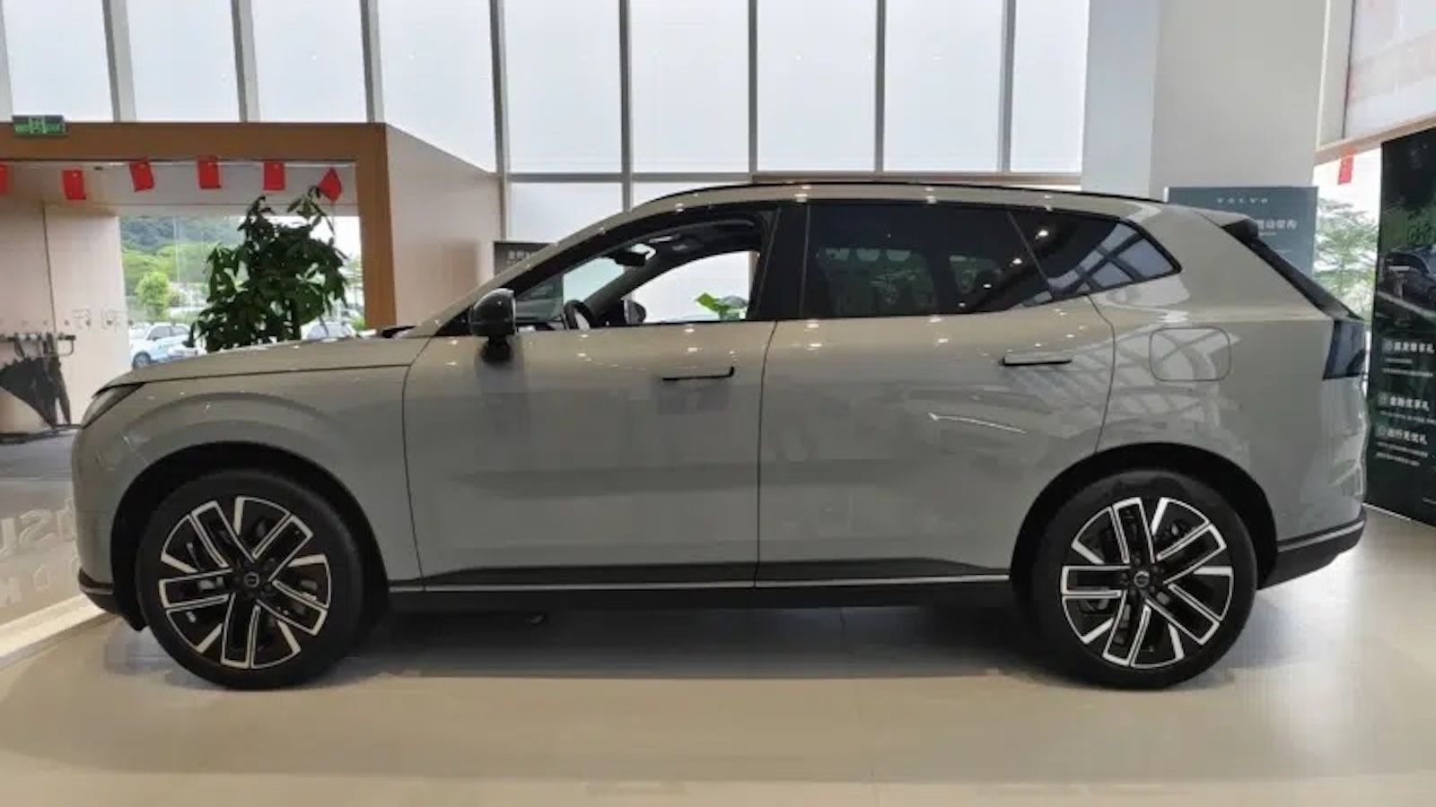 Volvo XC70 PHEV: Η αναβίωση ενός θρύλου ως 