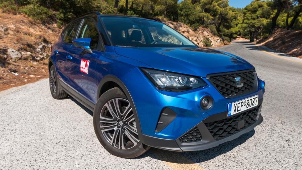 Με μοντέρνα και κομψή εμφάνιση, το Seat Arona κατάφερε να κρατήσει το νεανικό του χαρακτήρα χωρίς φλυαρίες.