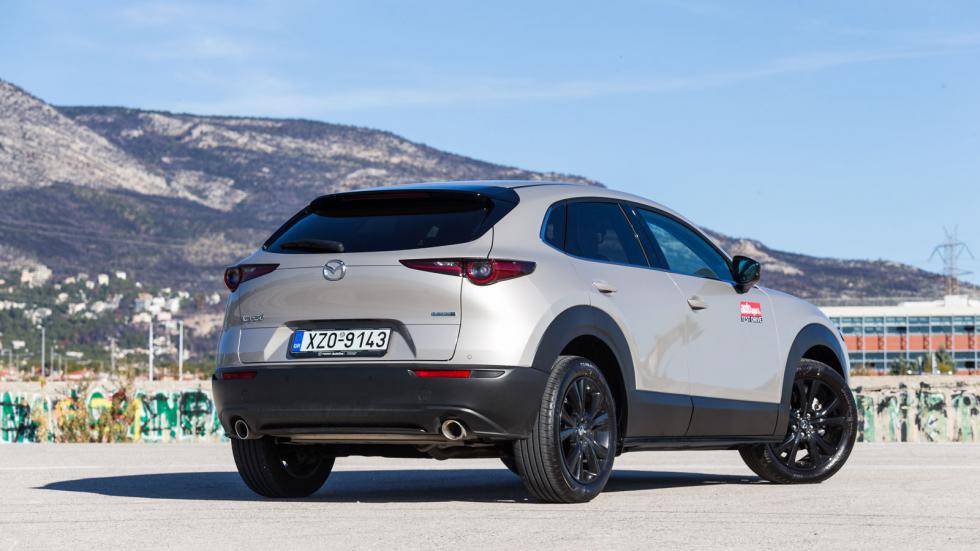 Το Mazda CX-30 ακολουθάει κατά γράμμα τη σχεδιαστική γλώσσα Kodo της Mazda και συνδυάζει την κομψότητα με το δυναμισμό.